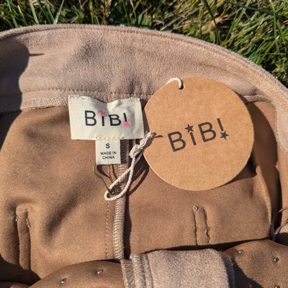 NWT Faux Suede Skirt - Picture 3 of 3